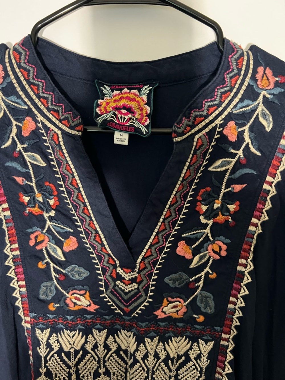 Johnny Was  Embroidered Long-Sleeve knee length Dress Medium PTP 20 - Picture 3 of 12